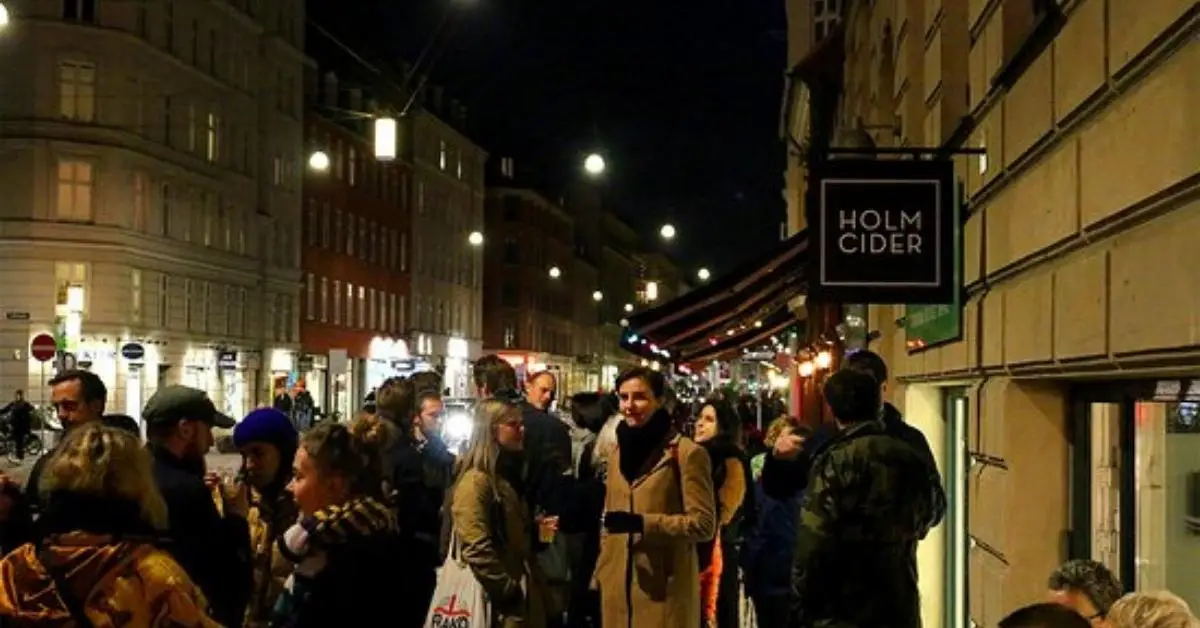 Hijab-wearing cop in Copenhagen sparks debate in 2026 Hijab-wearing cop in Copenhagen sparks debate in 2026