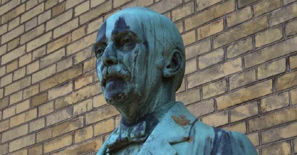 Bust of Bernhard Bang.