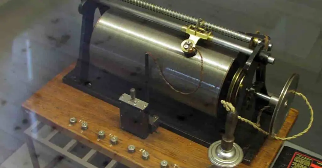 Valdemar Poulsen: Revolutionary Danish Engineer valdemar poulsen magnetic wire recorder (telegraphone)