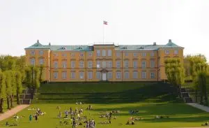 Police Shoot Knife-Wielding Man Near Copenhagen Forum