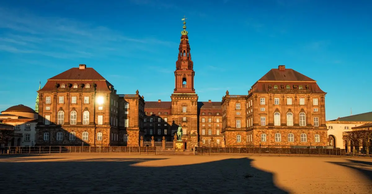 Calls for Closed Hearing on U.S.-Denmark Defense Deal Calls for Closed Hearing on U.S.-Denmark Defense Deal