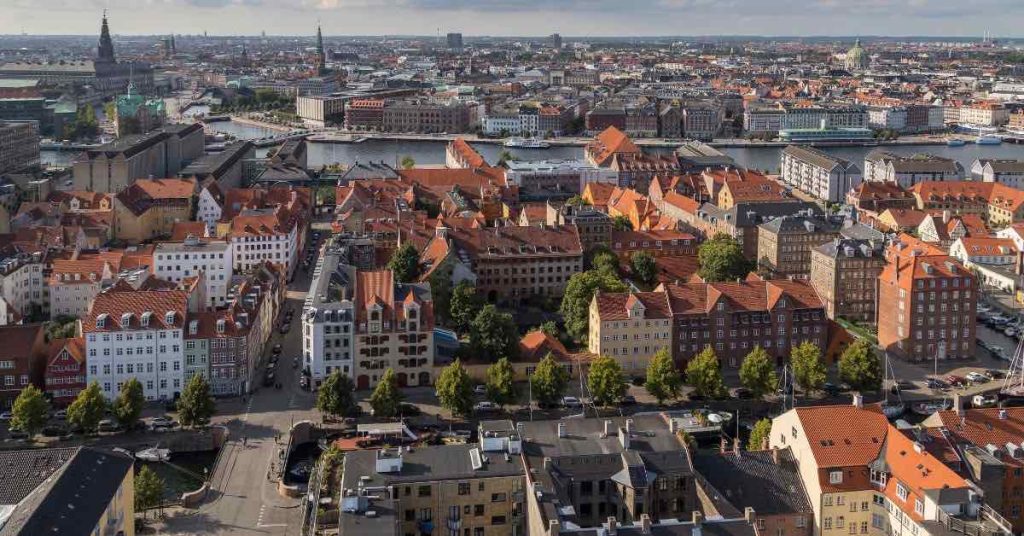 Find the Best Change of Ownership Insurance in Denmark