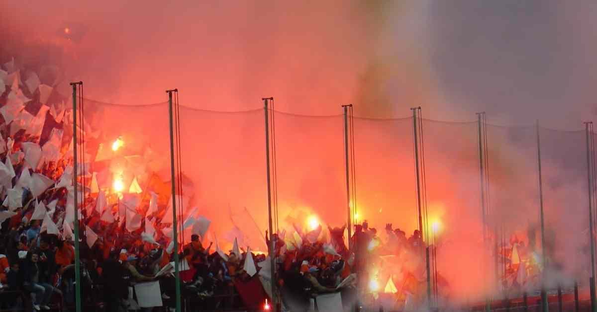 Herning Bars Lock Out Fans Amid Riot Fears Herning Bars Lock Out Fans Amid Riot Fears