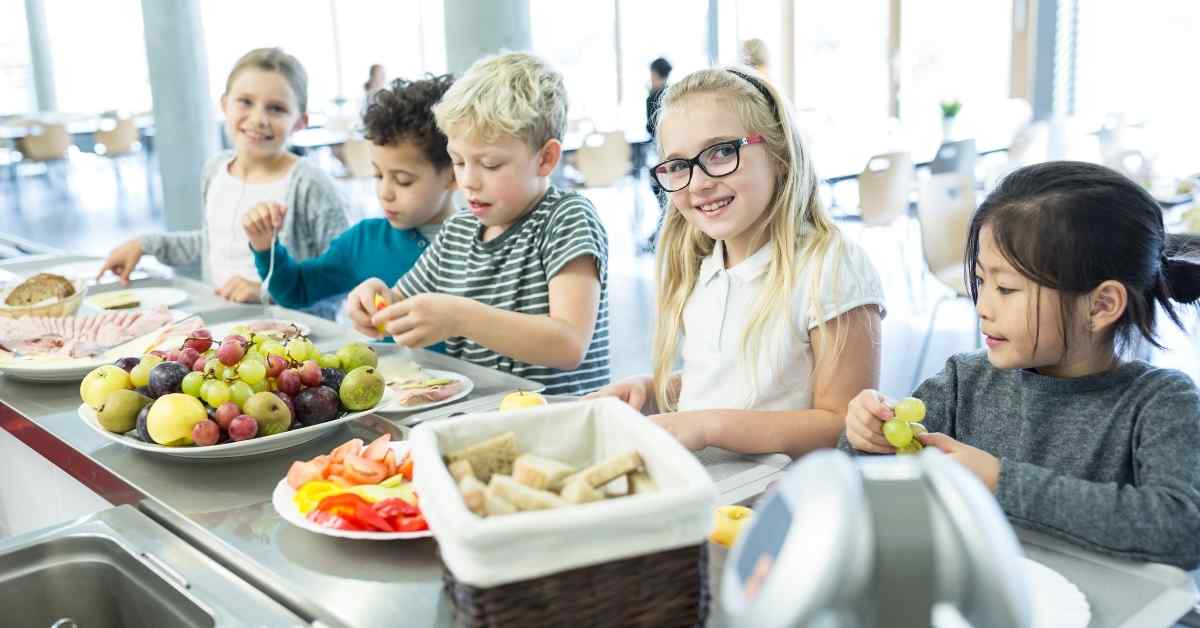 Denmark Tests Free School Lunches for All Denmark Tests Free School Lunches for All