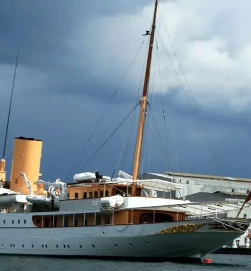 Kongeskibet Dannebrog